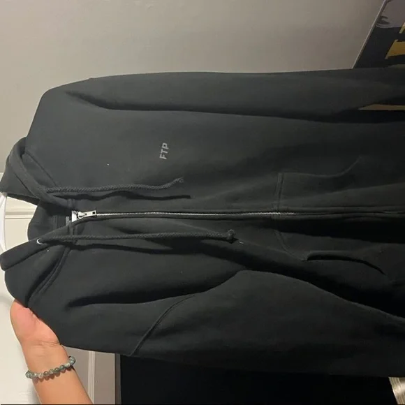 FTP ZIP UP HOODIE
